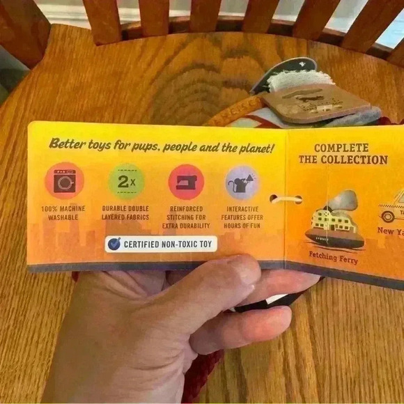 NEW, P.L.A.Y Dog Toy, San PupCisco Cable Car, Squeaks, Crinkles And TShirt Rope - Picture 10 of 14